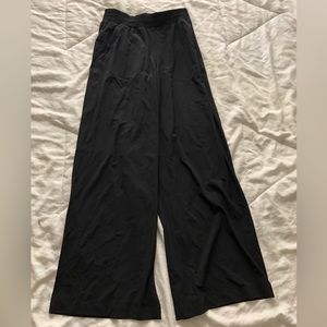 Lululemon’s Swift Wide-Leg Mid-Rise Pant